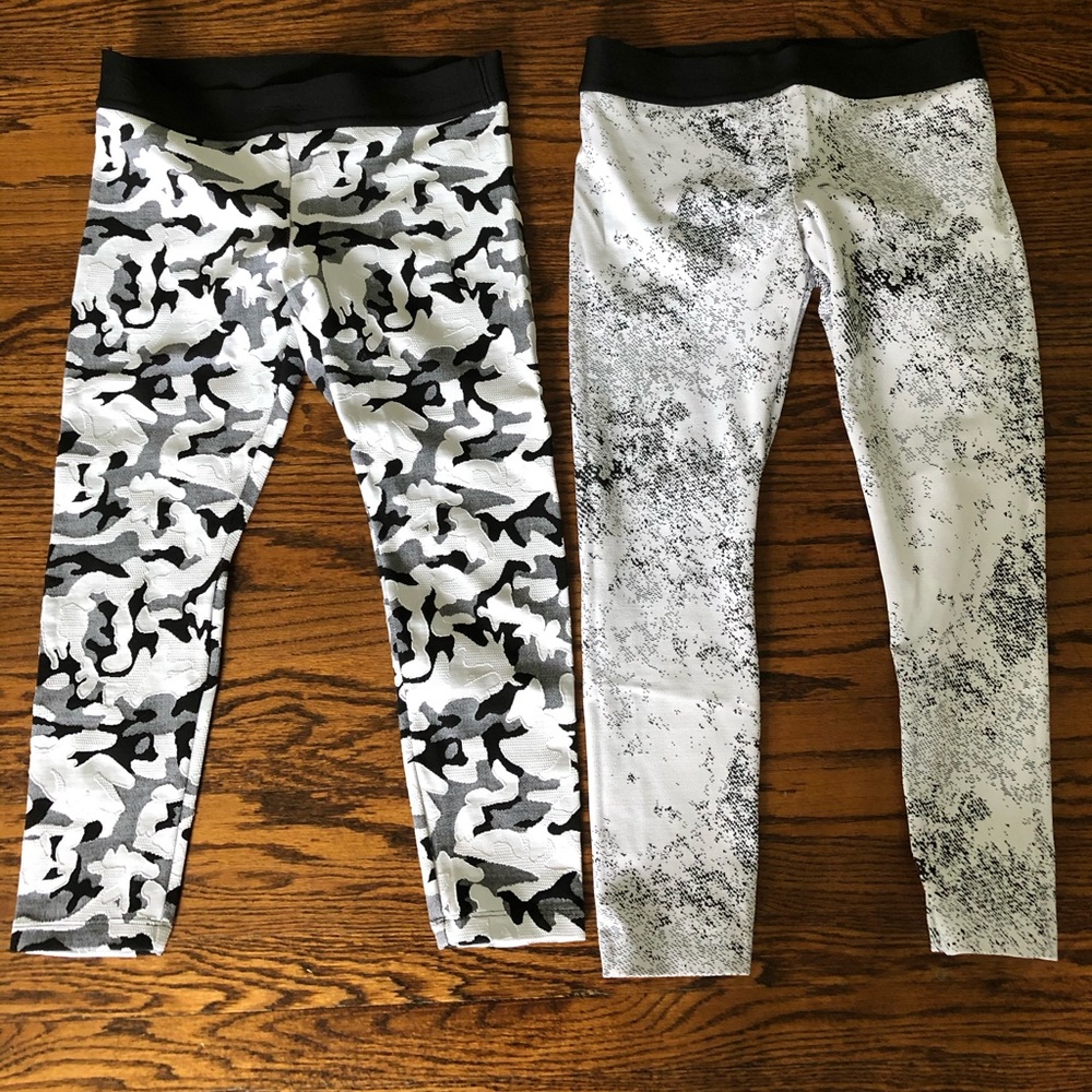 Lot of 2 KORAL crop leggings camo 3D